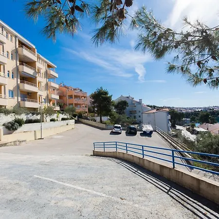 Labadusa Apartmán *
